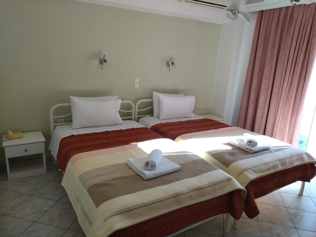 ホテル Chrisi Akti Nafpaktos 部屋 写真