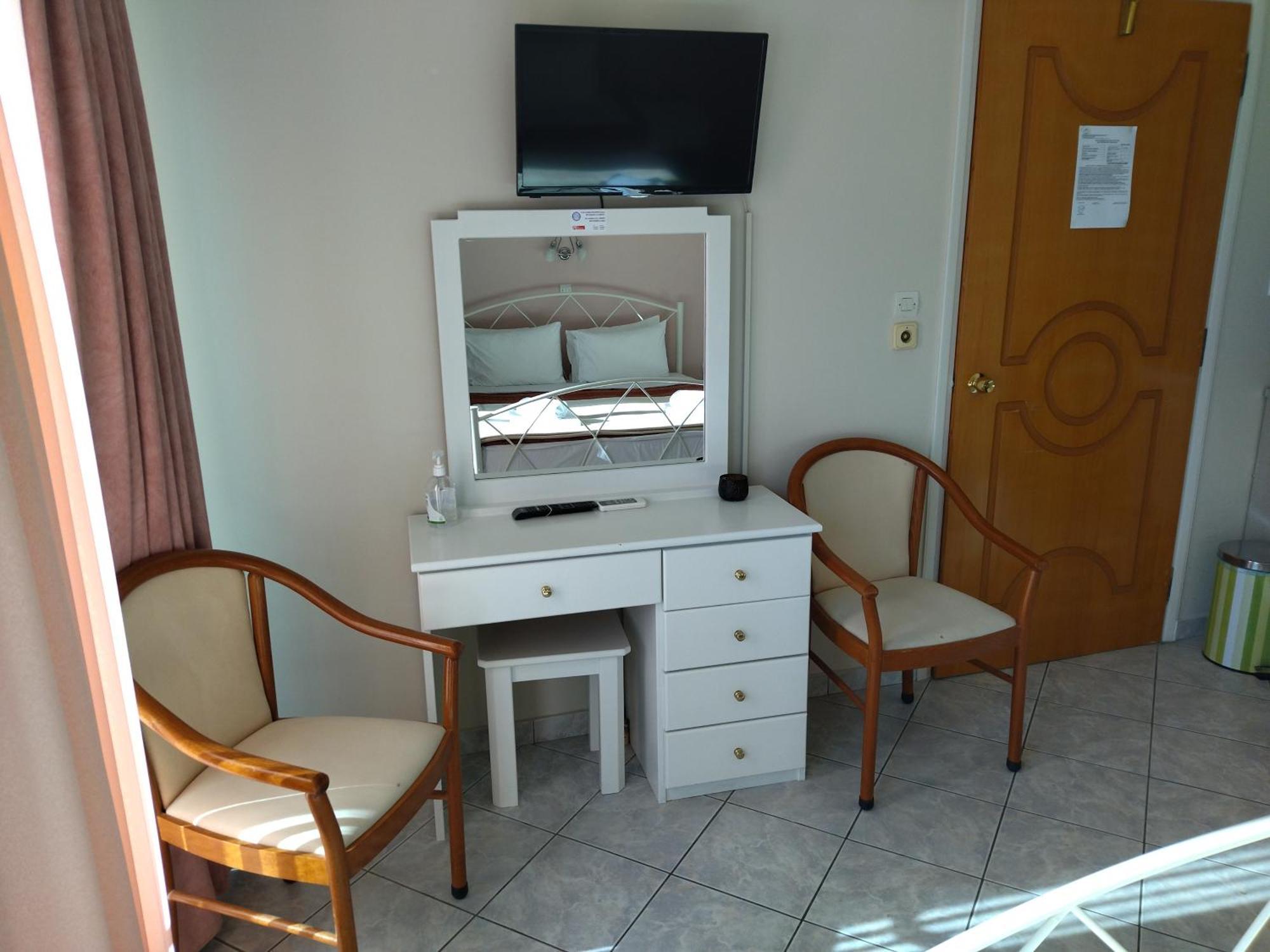 ホテル Chrisi Akti Nafpaktos 部屋 写真