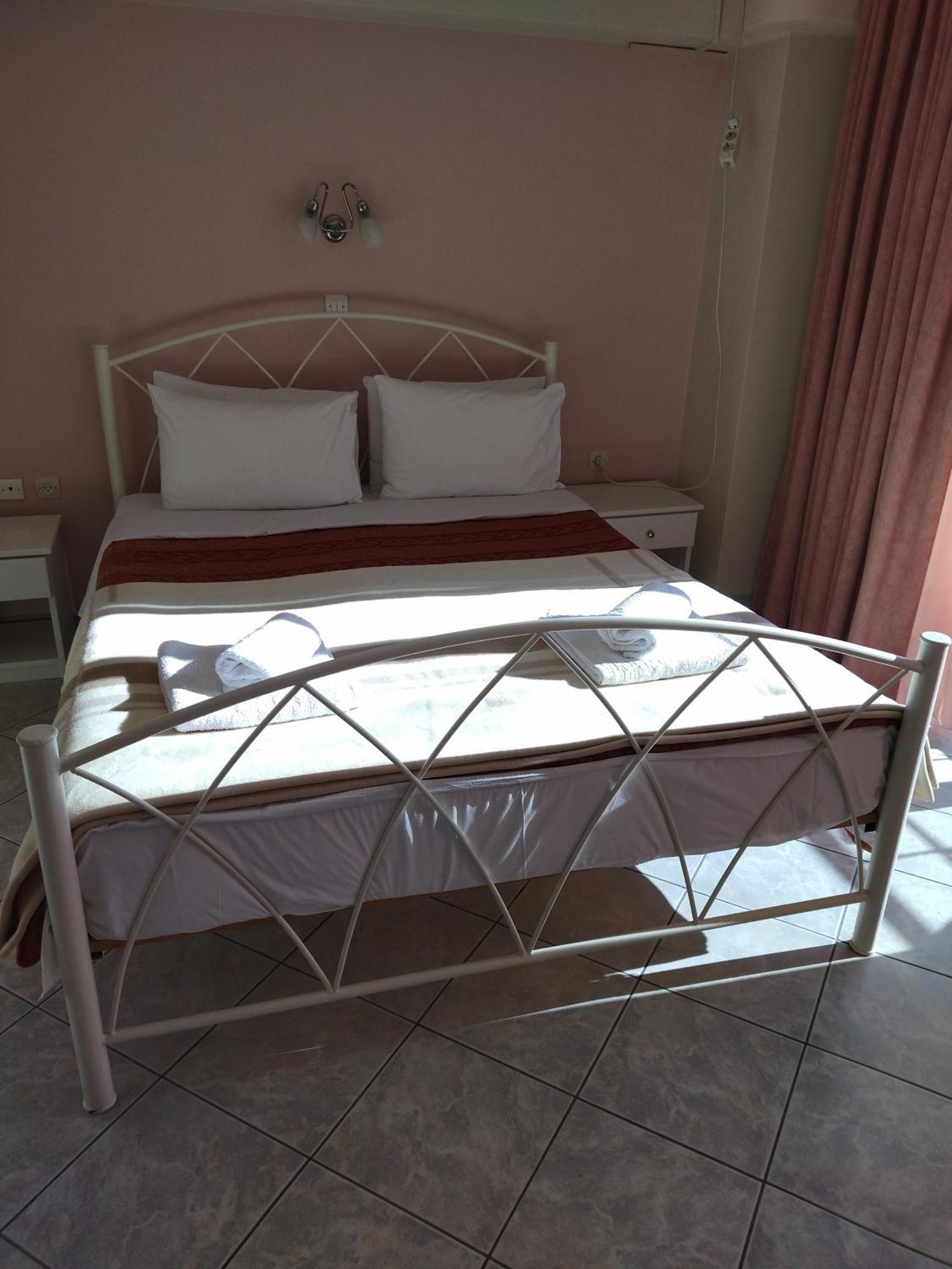 ホテル Chrisi Akti Nafpaktos 部屋 写真