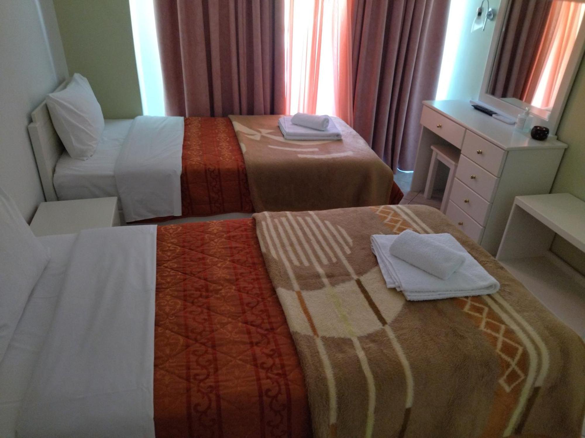 ホテル Chrisi Akti Nafpaktos 部屋 写真