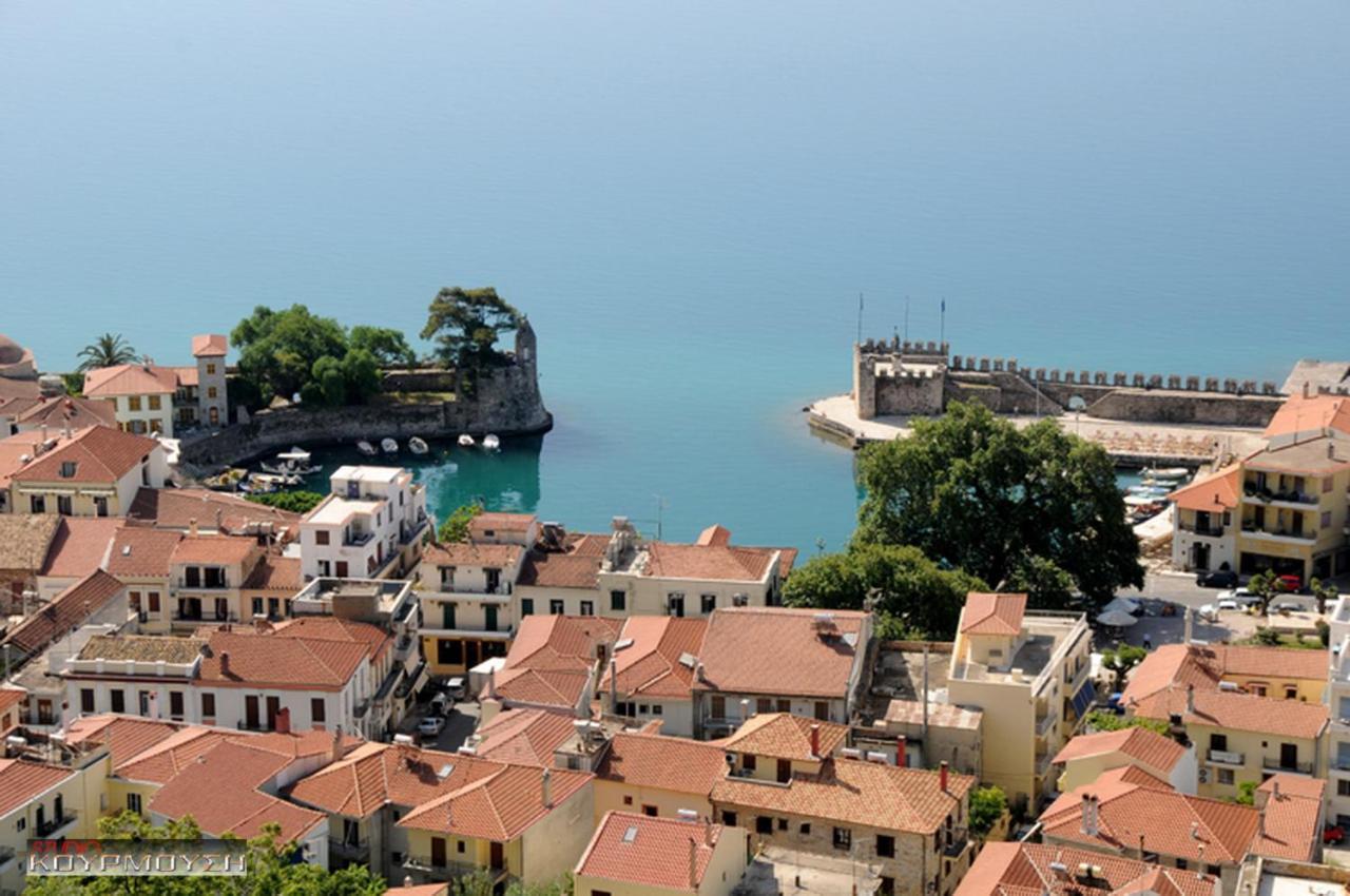 ホテル Chrisi Akti Nafpaktos エクステリア 写真